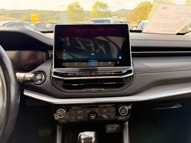 Jeep Compass view 13