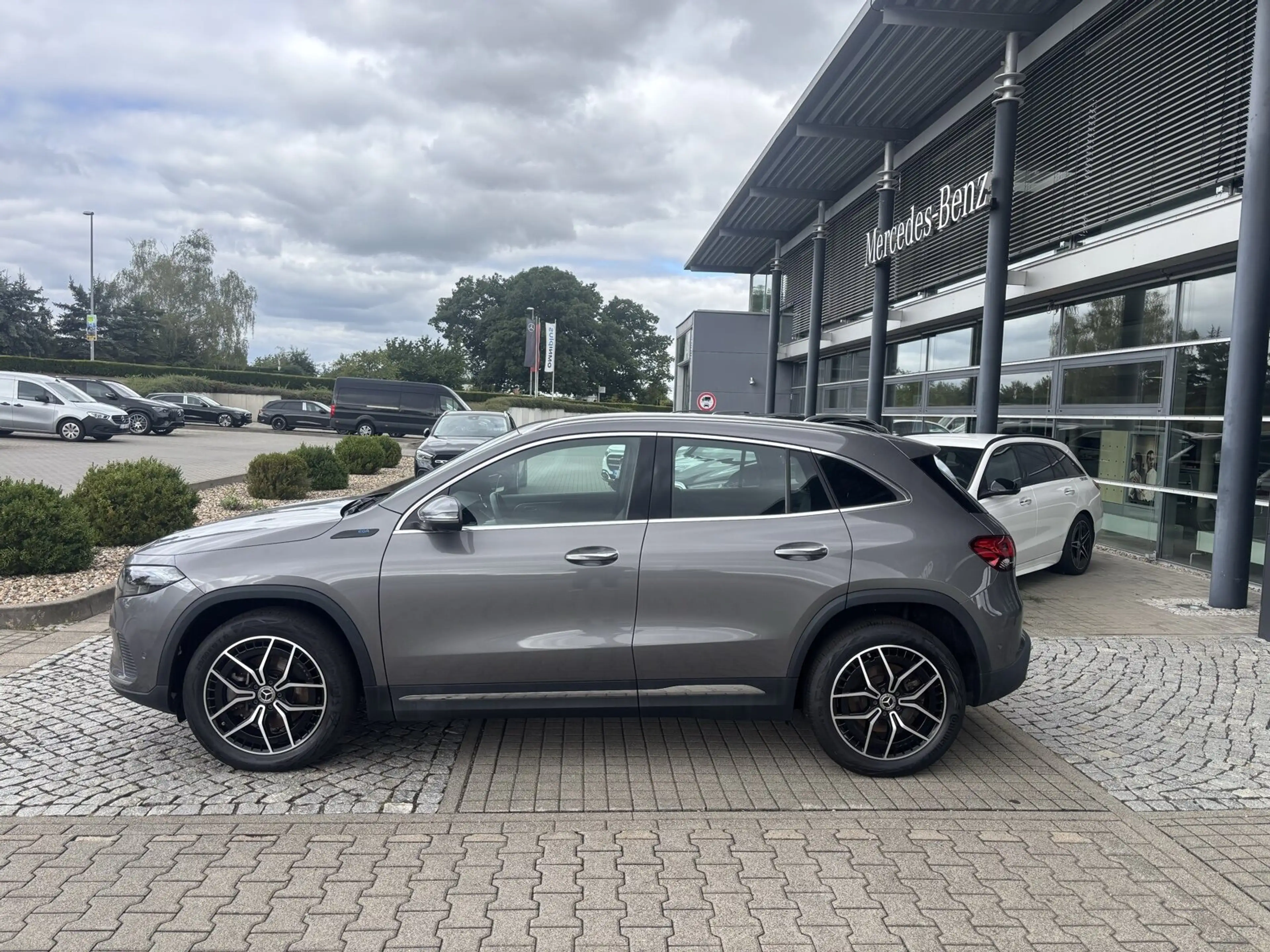 Mercedes-Benz EQA 250 EQA 250 Progressive+AHK+Head-up+Distronic+KeyGo+ — photo 8