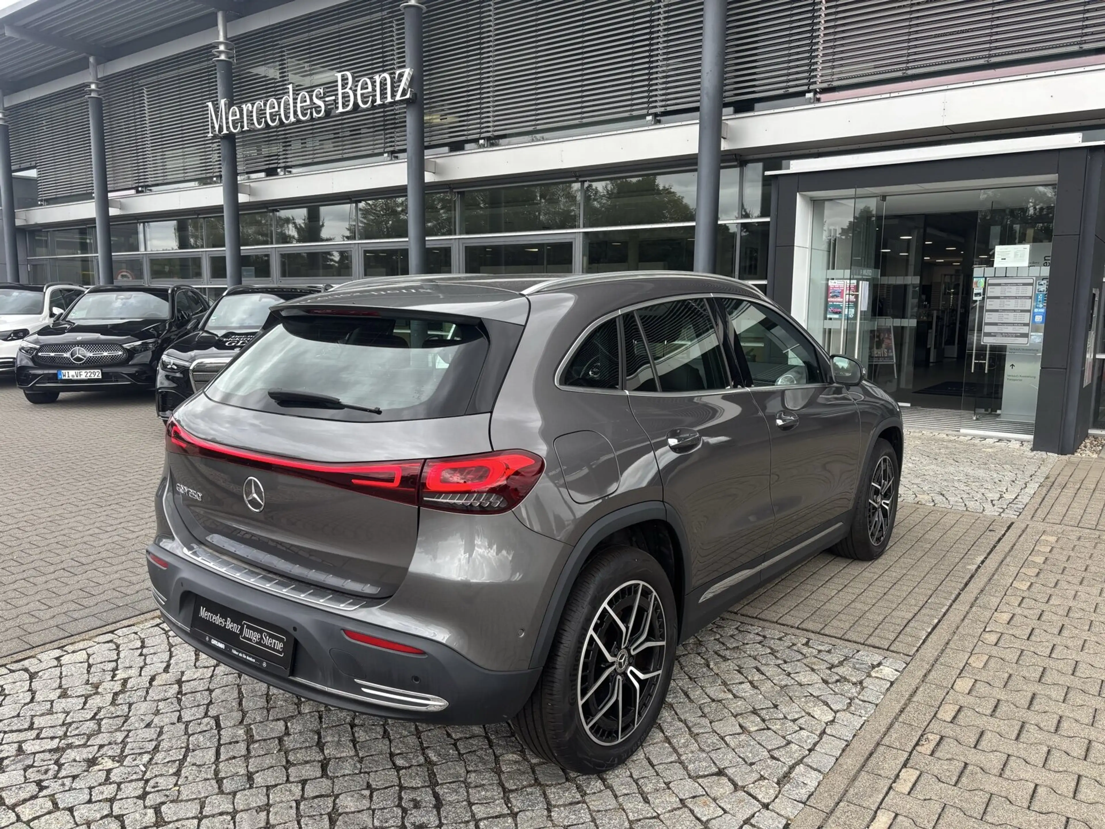 Mercedes-Benz EQA 250 EQA 250 Progressive+AHK+Head-up+Distronic+KeyGo+ — photo 5