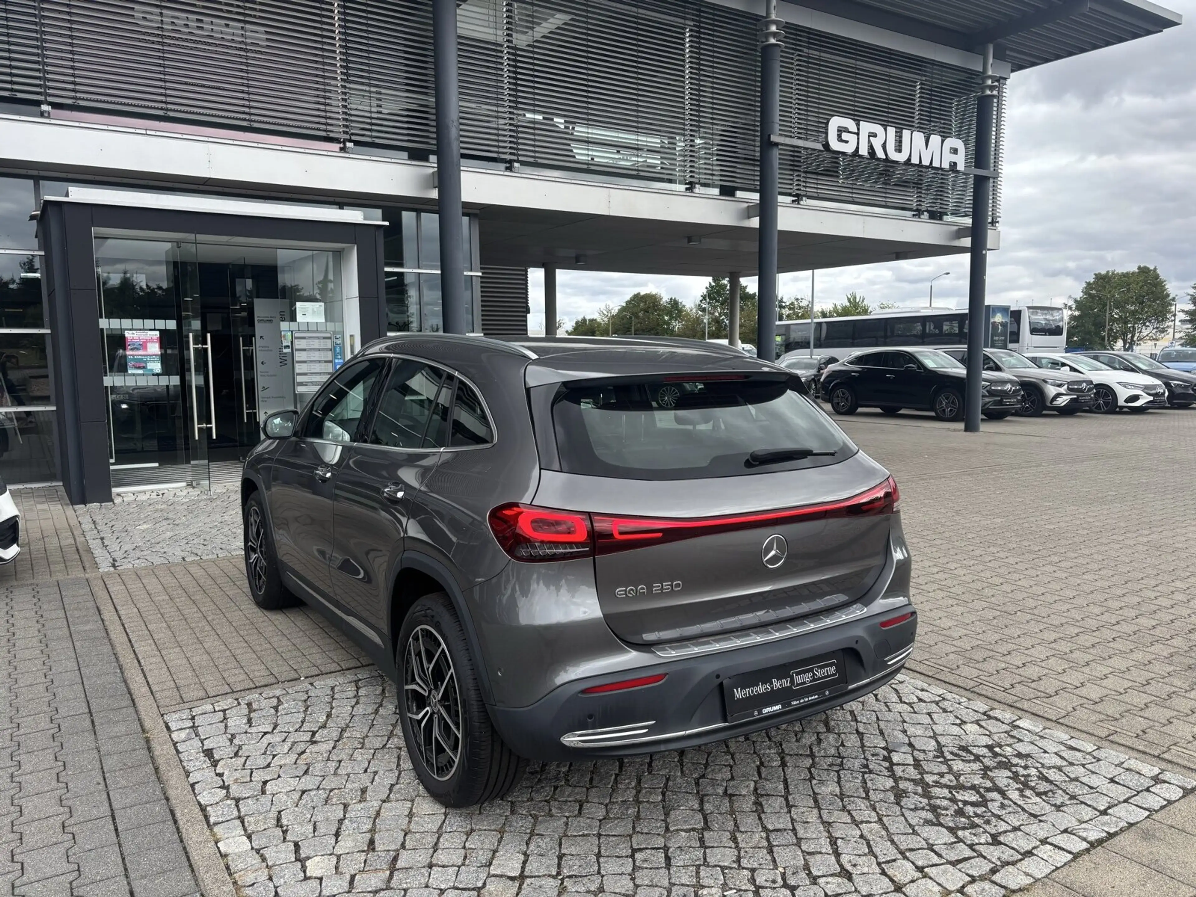 Mercedes-Benz EQA 250 EQA 250 Progressive+AHK+Head-up+Distronic+KeyGo+ — photo 7