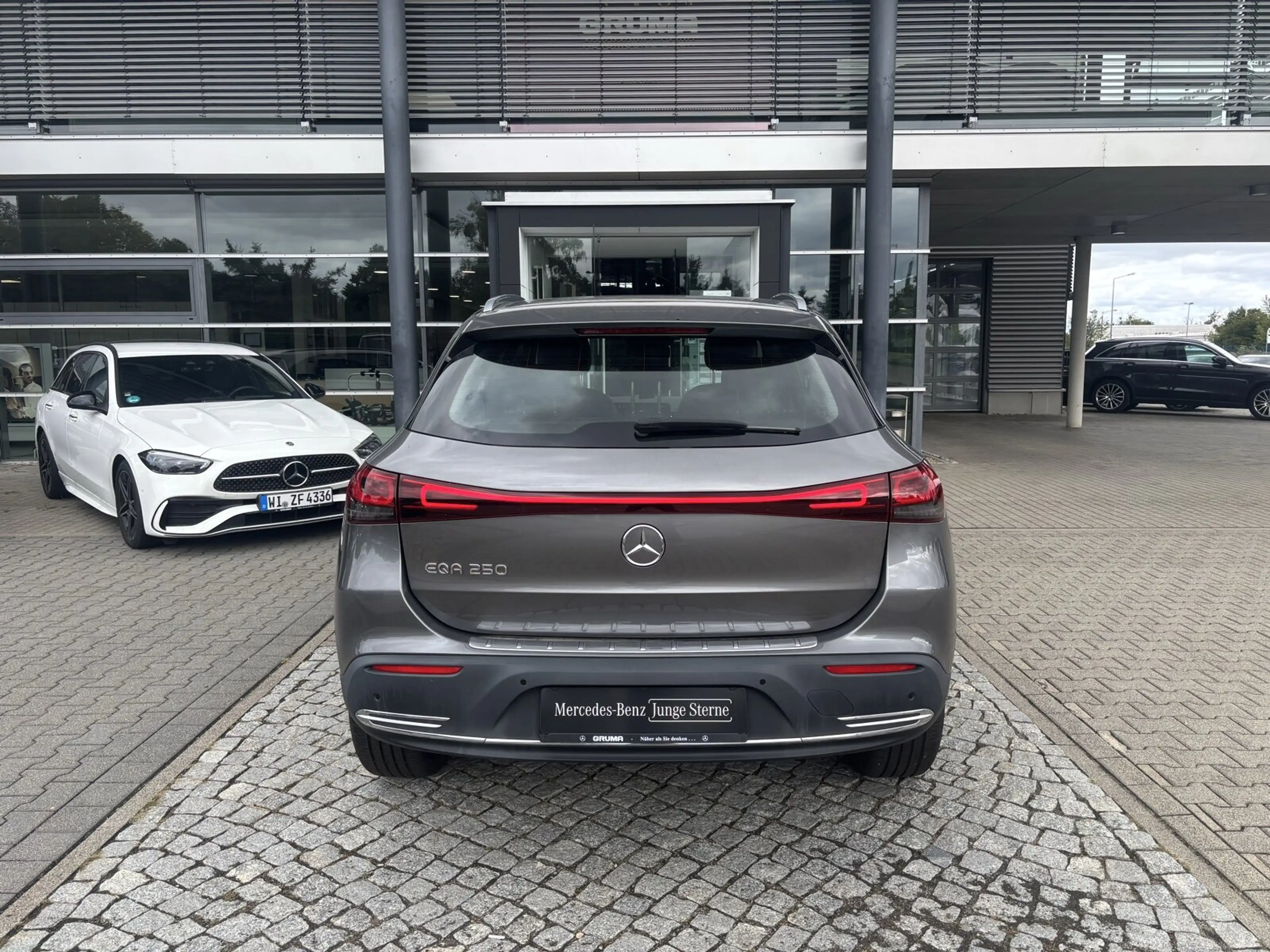 Mercedes-Benz EQA 250 EQA 250 Progressive+AHK+Head-up+Distronic+KeyGo+ — photo 6