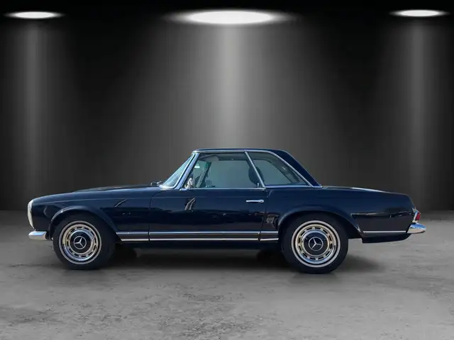 Mercedes-Benz SL view 2
