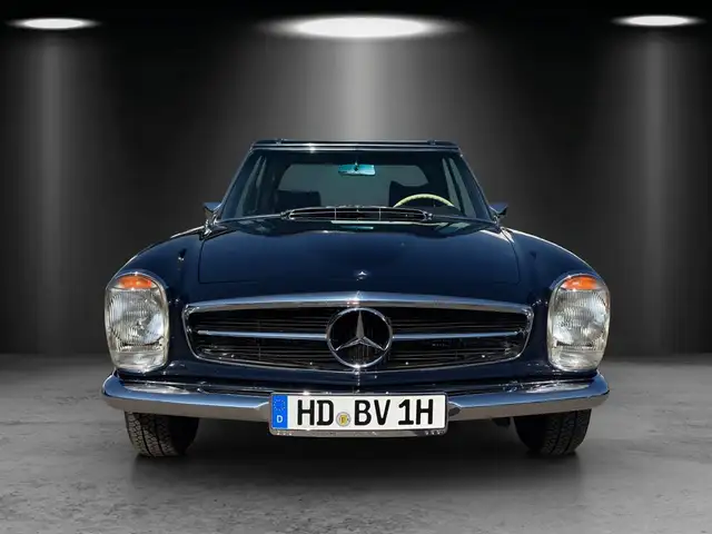 Mercedes-Benz SL view 6