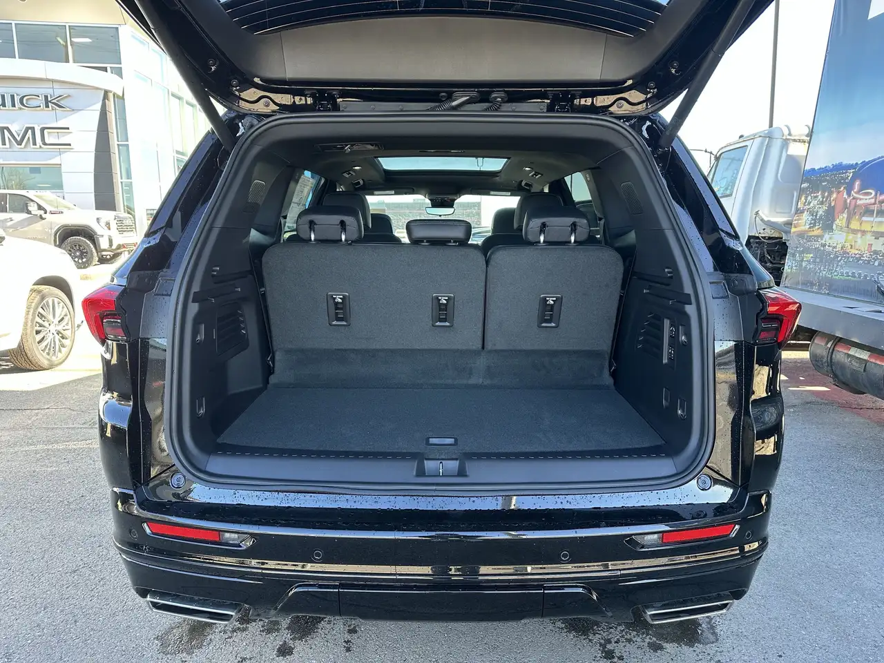 Buick Enclave снимка Buick Enclave