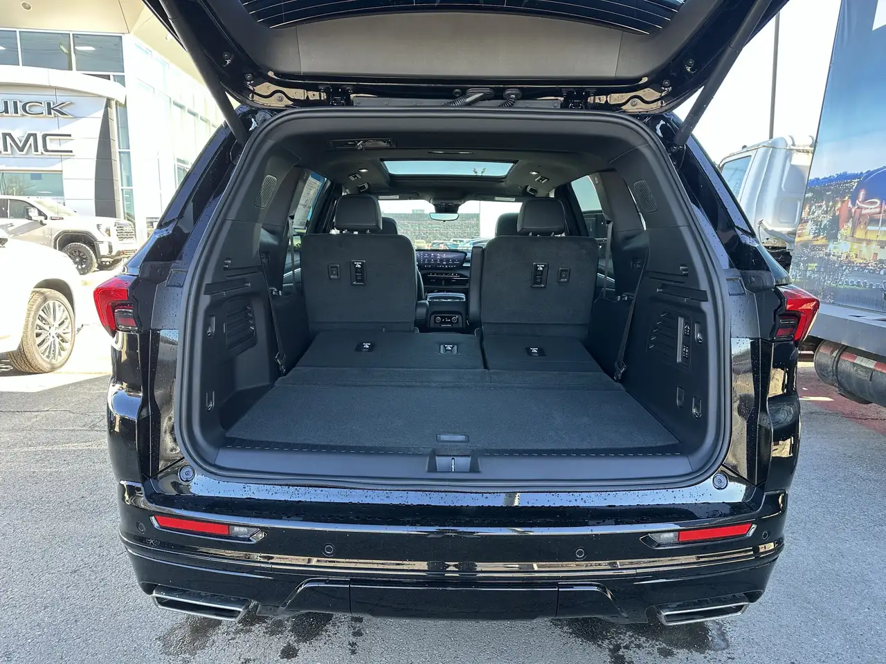 Buick Enclave снимка Buick Enclave