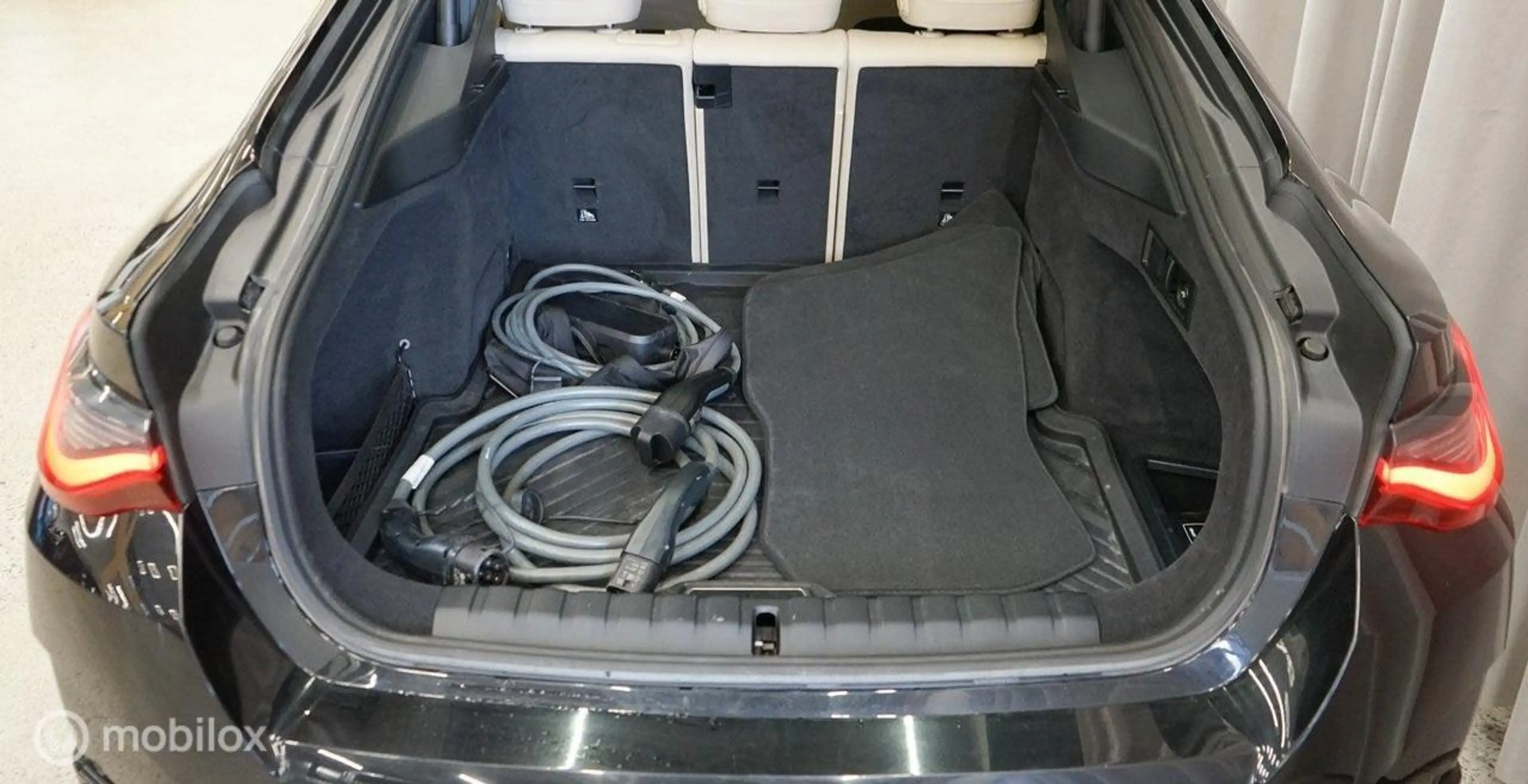 BMW i4 M50 High Executive 84 kWh — photo 28