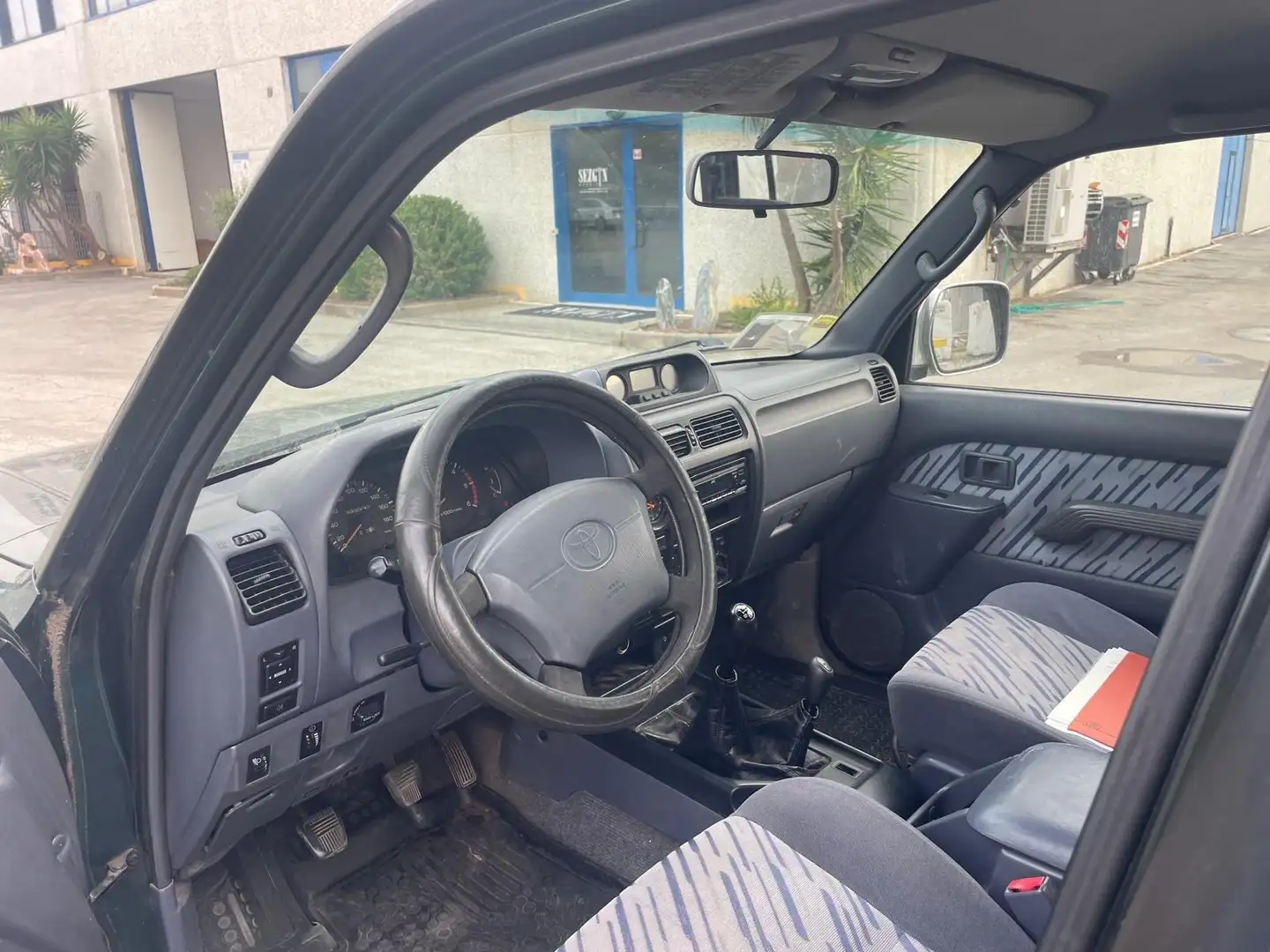 Toyota KJ Szürke - 1