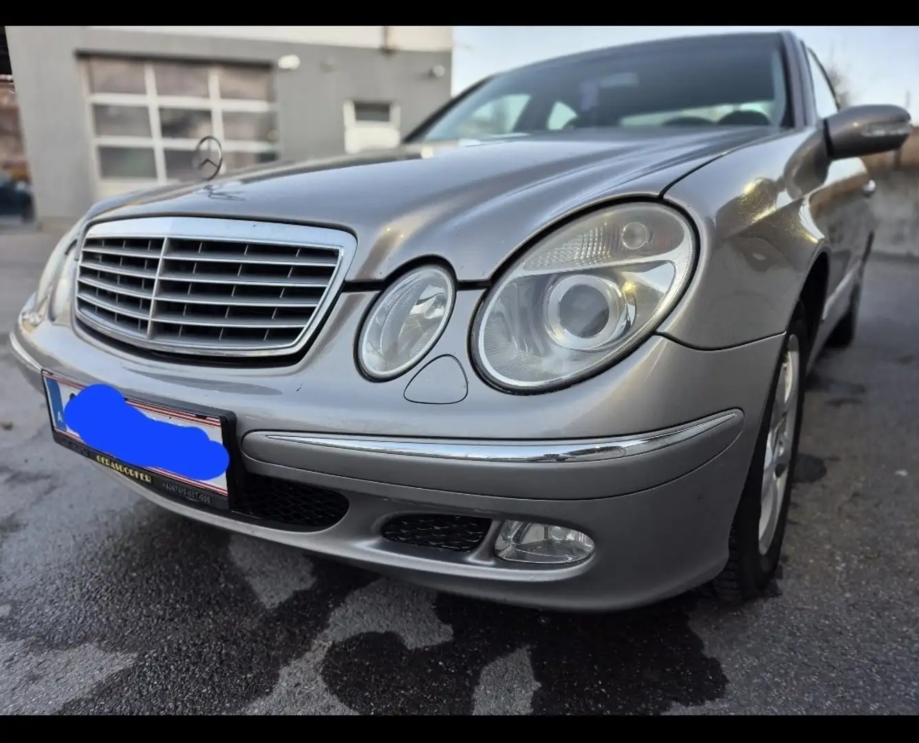 Mercedes-Benz 200 D - 1