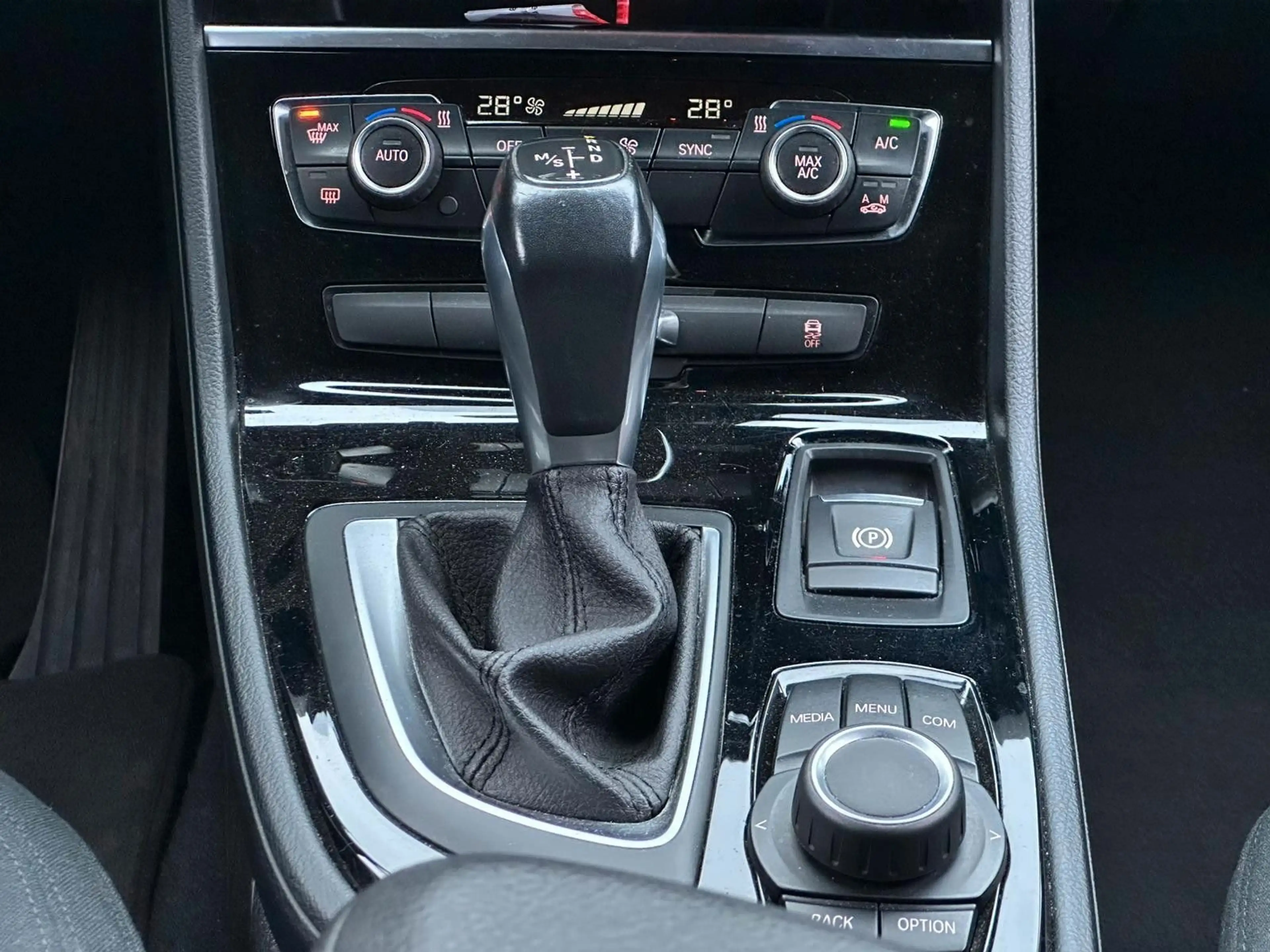 BMW 216 216d Active Tourer Advantage NAVI. PDC. AUTOM — photo 15
