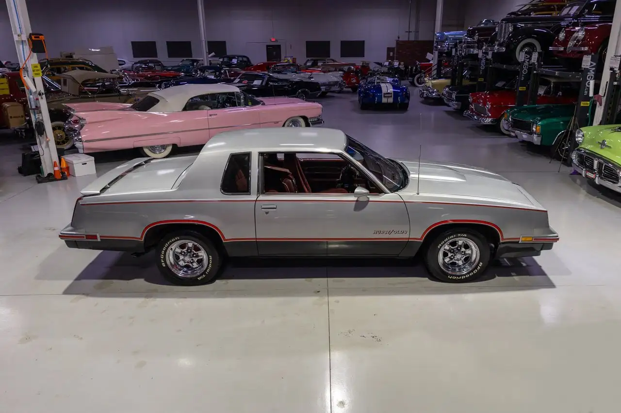 Oldsmobile Cutlass Calais Hurst/Olds, foto 10