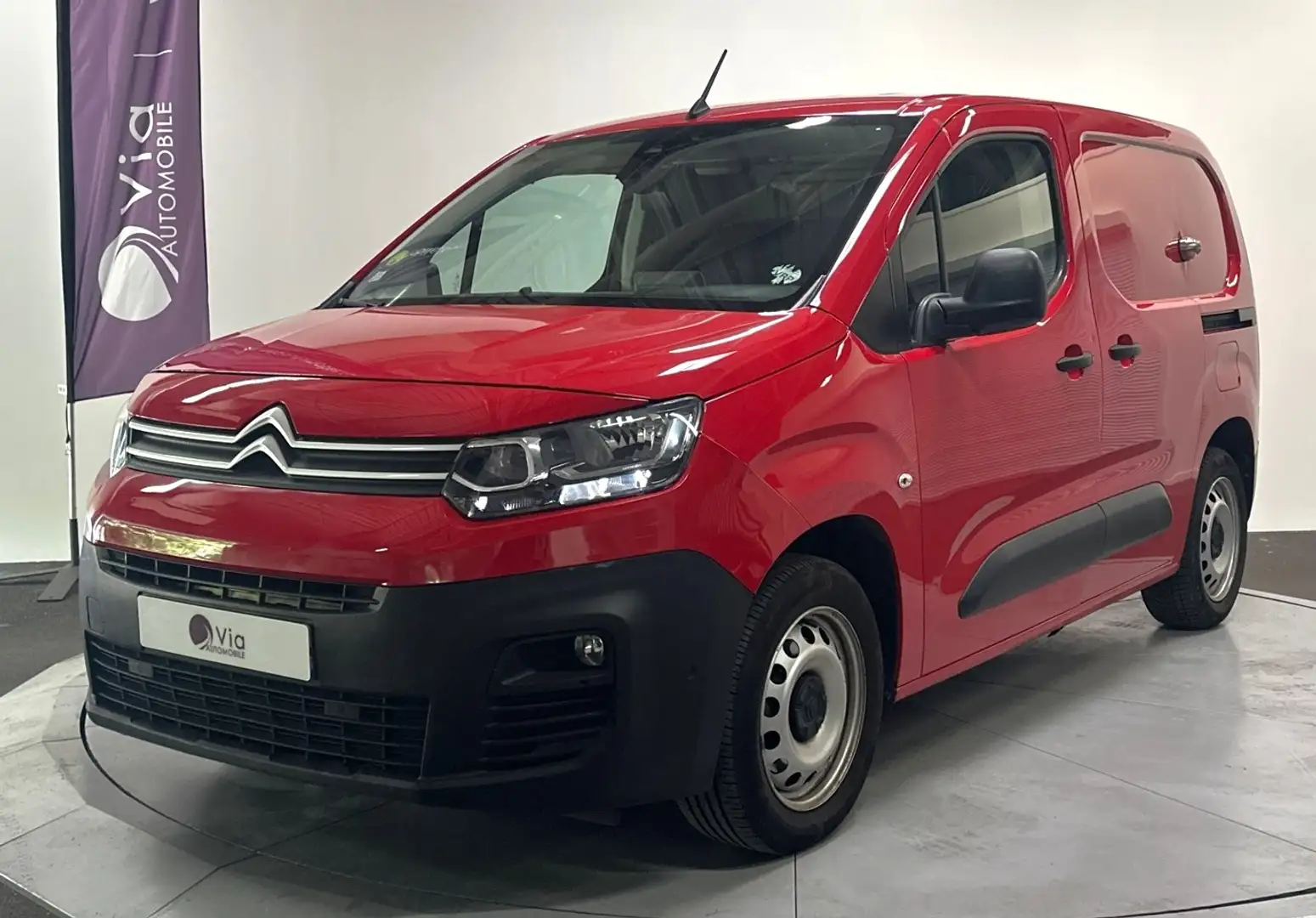 Citroen Berlingo XL 950 BLUEHDI 130 S\u0026amp;S EAT8 / 2 Portes La Rouge - 1