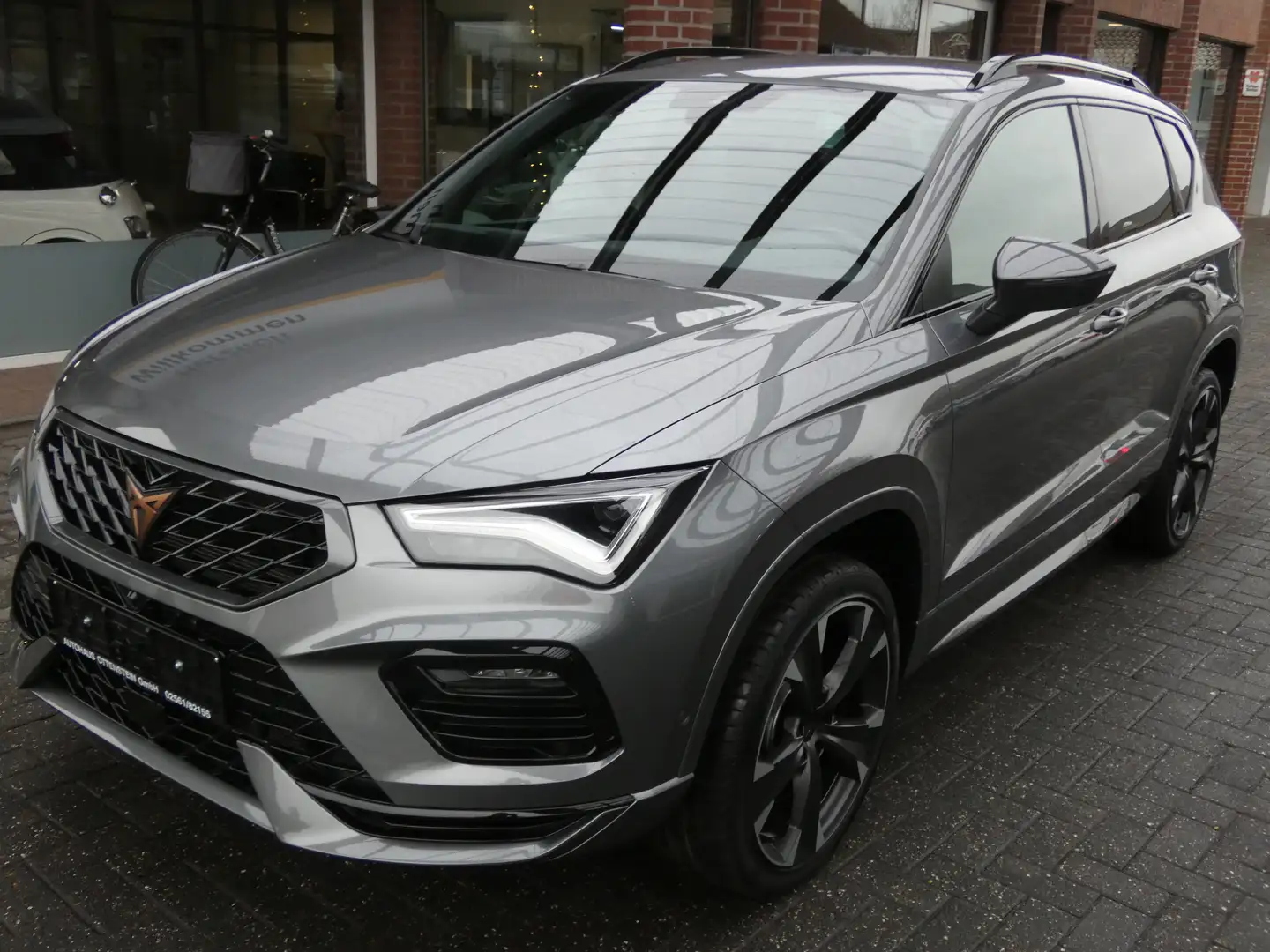 CUPRA Ateca Ateca 1.5 TSI 150 PS DSG Gris - 1