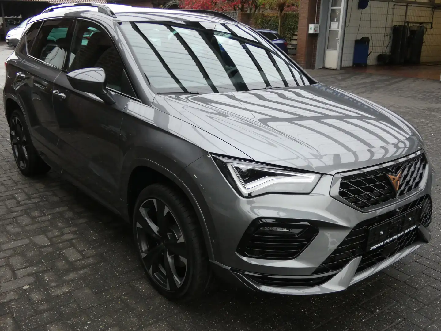 CUPRA Ateca Ateca 1.5 TSI 150 PS DSG Gris - 2