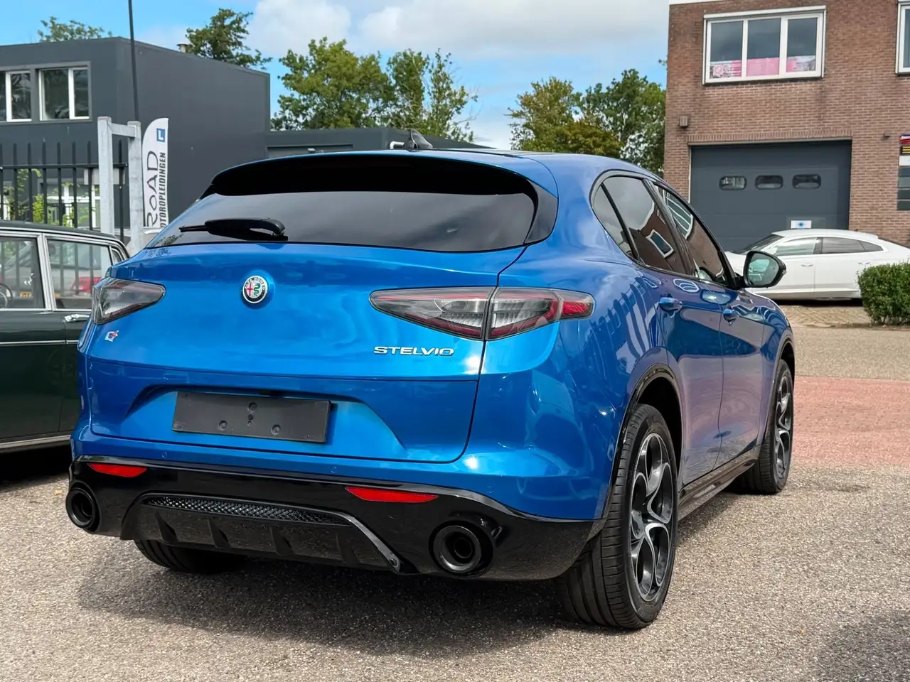 Alfa Romeo Stelvio 2.0 T AWD Veloce SCHUIFDAK MISANO BLAUW HARM, миниатюра 16
