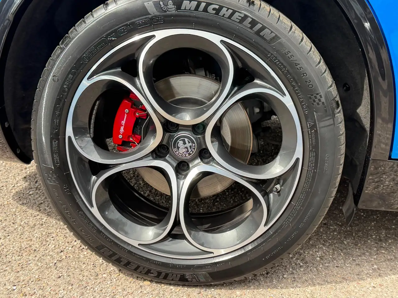 Alfa Romeo Stelvio 2.0 T AWD Veloce SCHUIFDAK MISANO BLAUW HARM, миниатюра 12