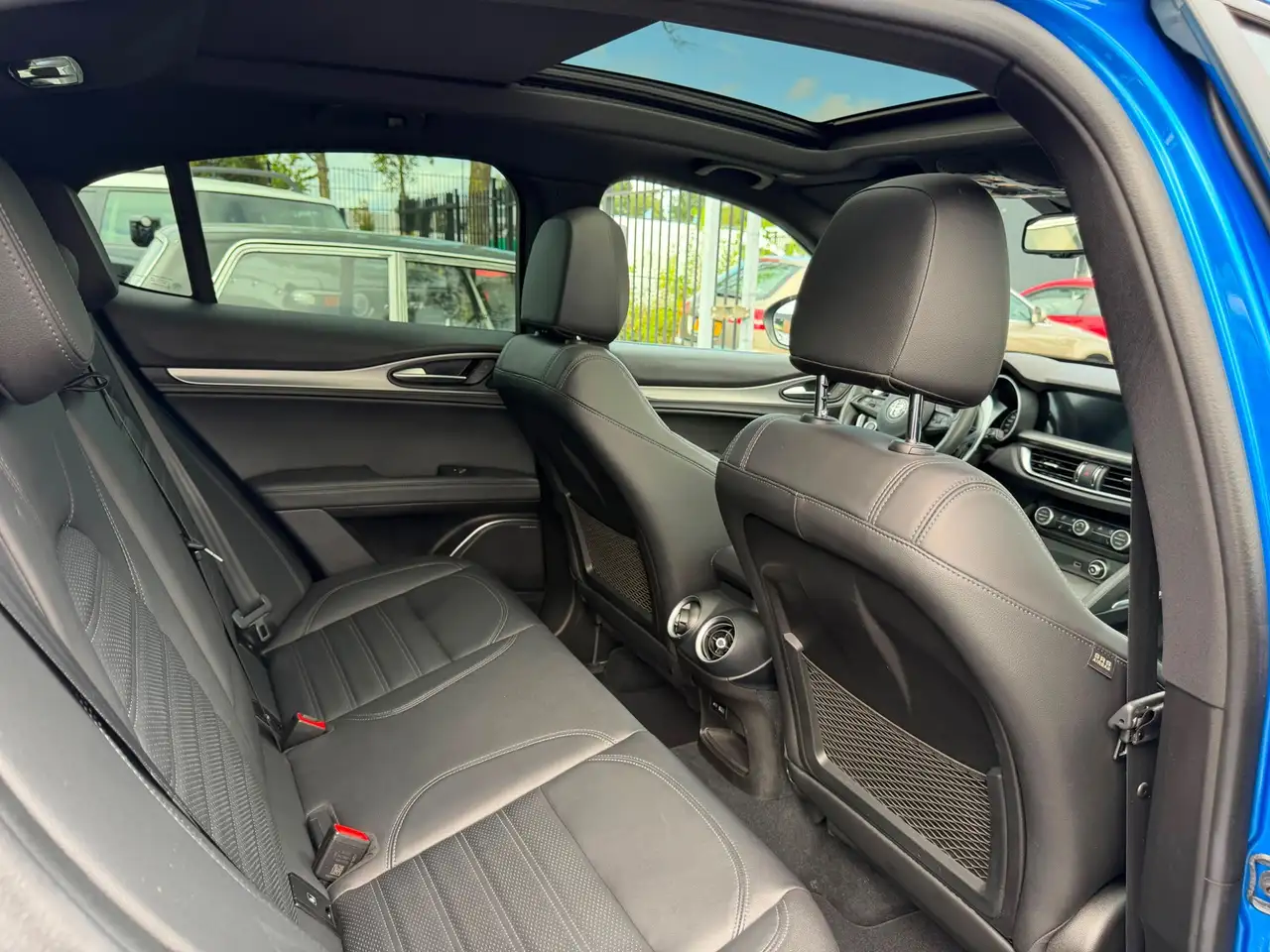 Alfa Romeo Stelvio 2.0 T AWD Veloce SCHUIFDAK MISANO BLAUW HARM, миниатюра 24