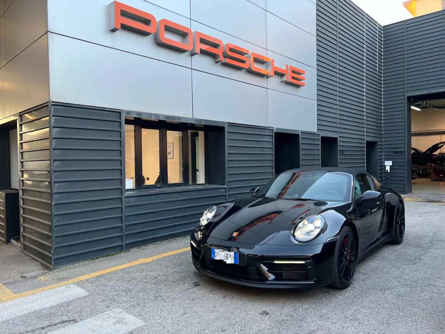 Porsche Targa 992 911  3.0 4 GTS IVA DEDUCIBILE Black - 2