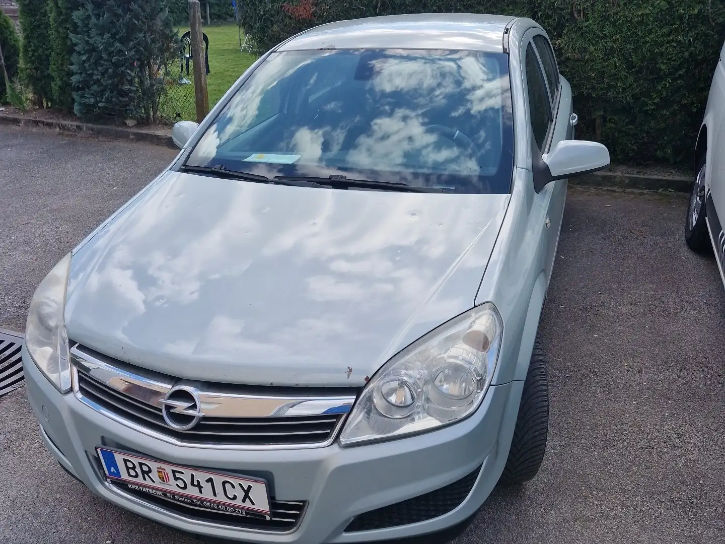 Opel Astra 1,7 Edition CDTI Grün - 2