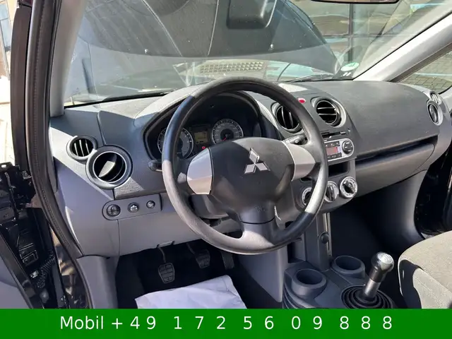 Mitsubishi Colt view 14