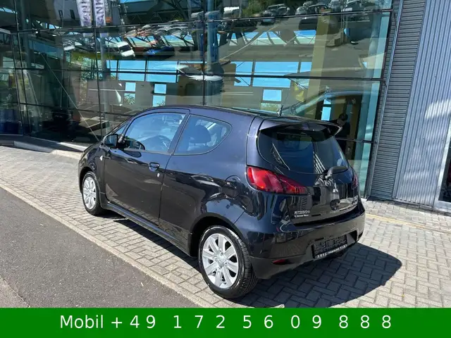 Mitsubishi Colt view 8