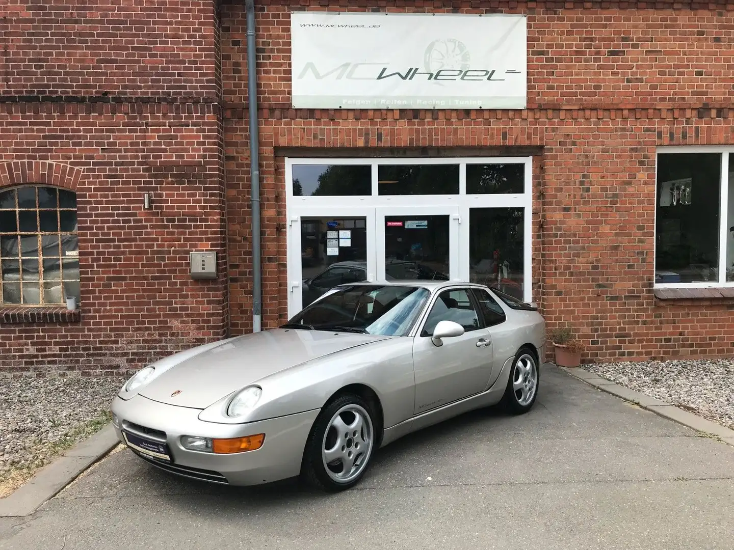 Porsche 968 tiptronic schöner Zustand 17" Silber - 1