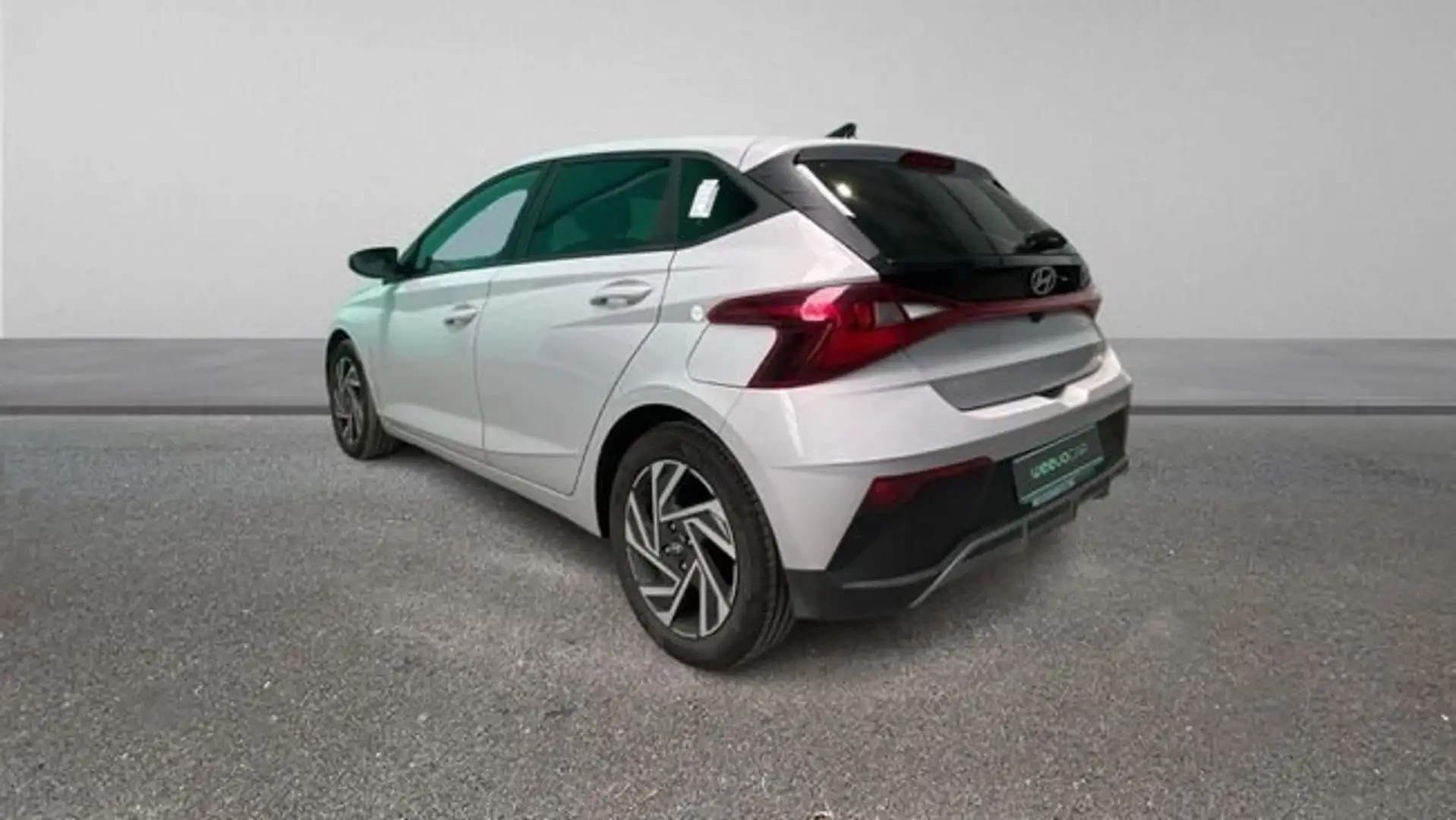 Hyundai i20 1.2 MPI Klass Gris - 2