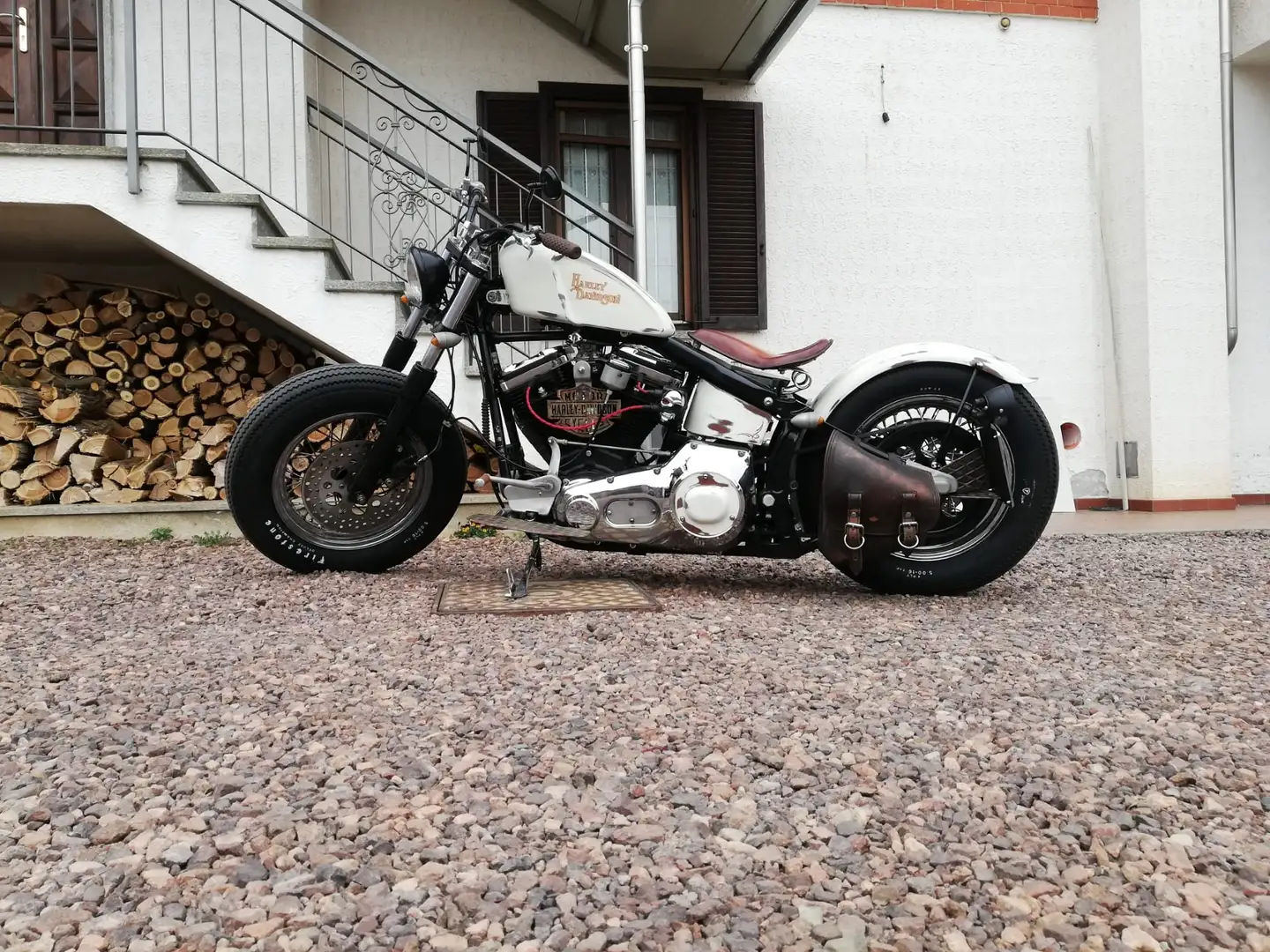Harley-Davidson Fat Boy Customizzata bobber Alb - 1