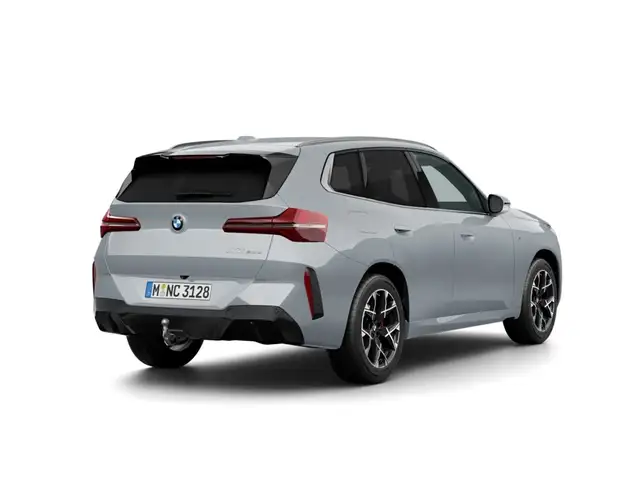 BMW X3 view 3