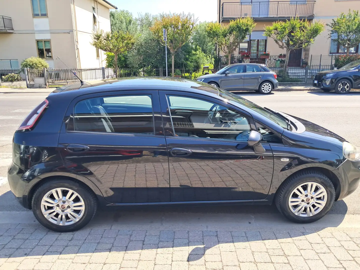 Fiat Punto Punto 5p 1.3 mjt II 16v Lounge 75cv E5+ Schwarz - 2