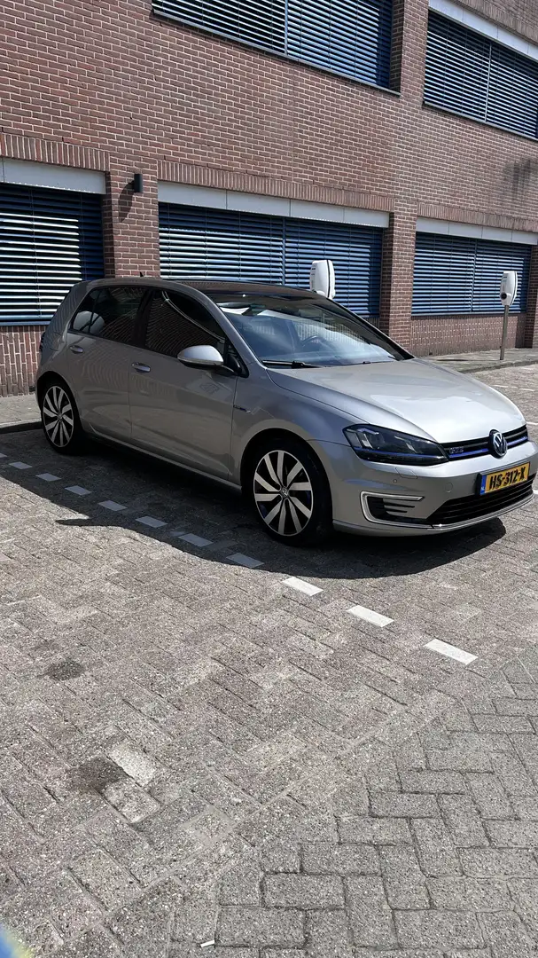 Volkswagen Golf GTE - 1