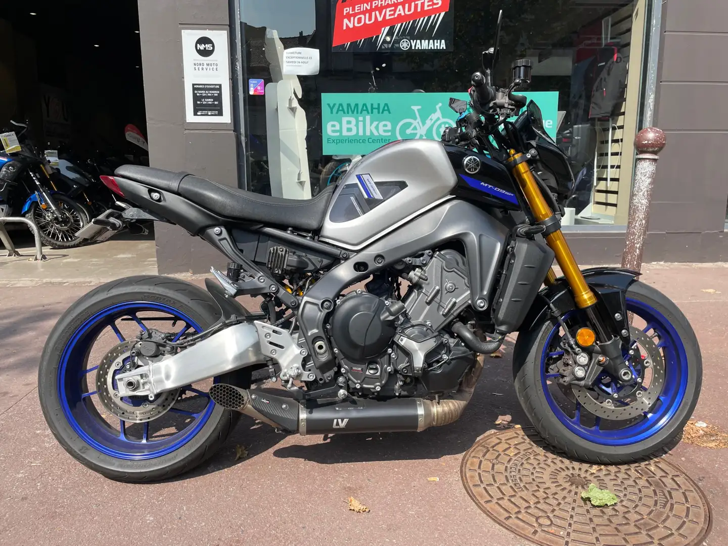 Yamaha MT-09 Gris - 1