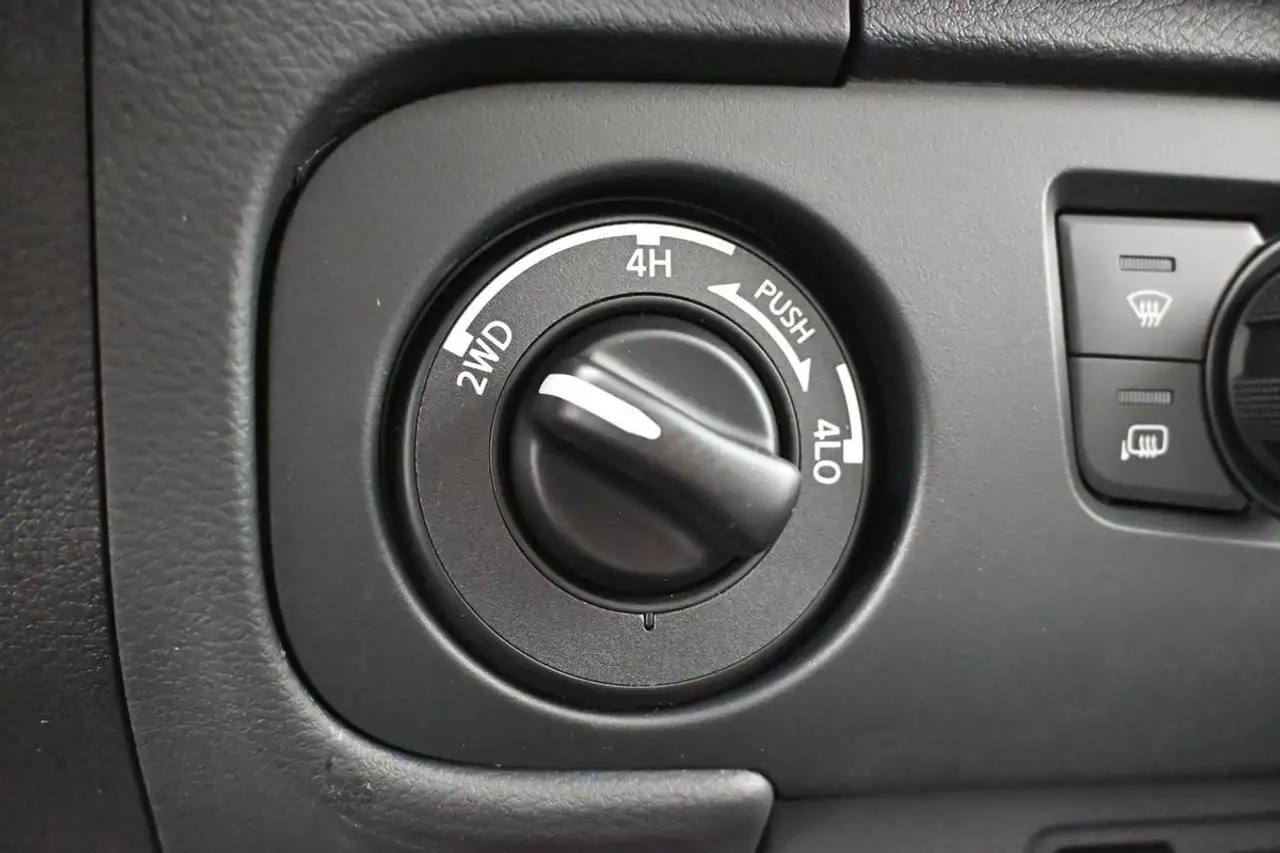 Nissan Frontier снимка Nissan Frontier