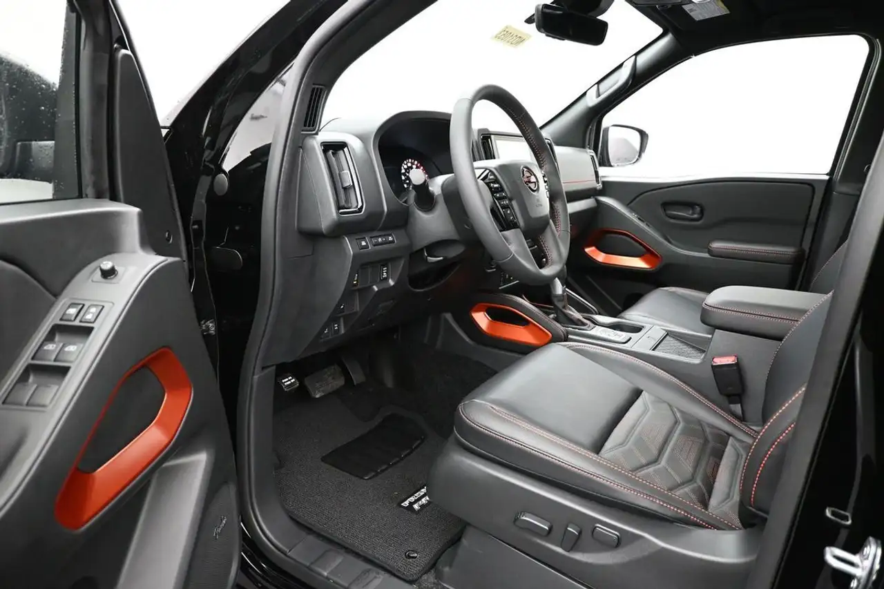 Nissan Frontier снимка Nissan Frontier