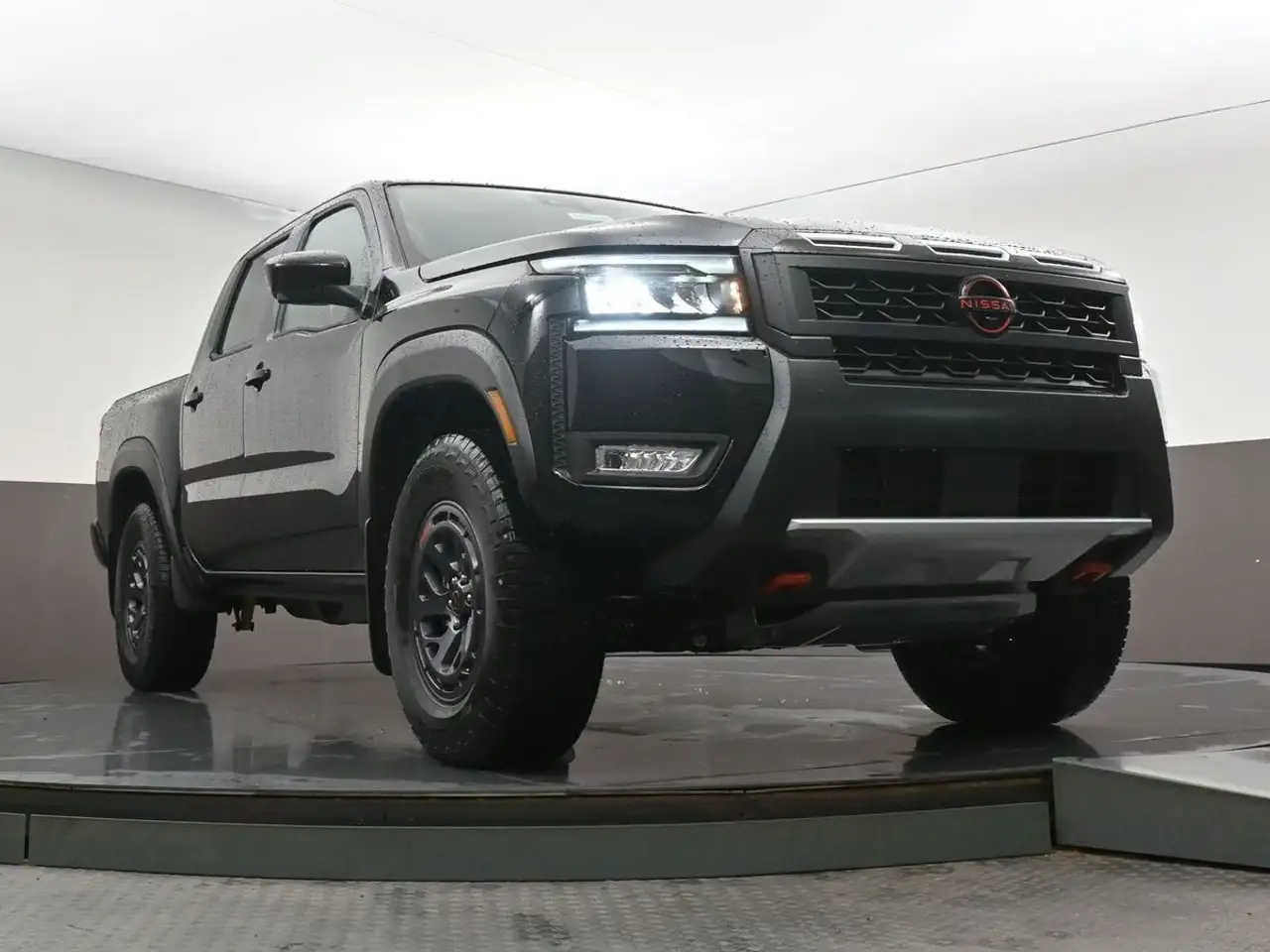 Nissan Frontier снимка Nissan Frontier