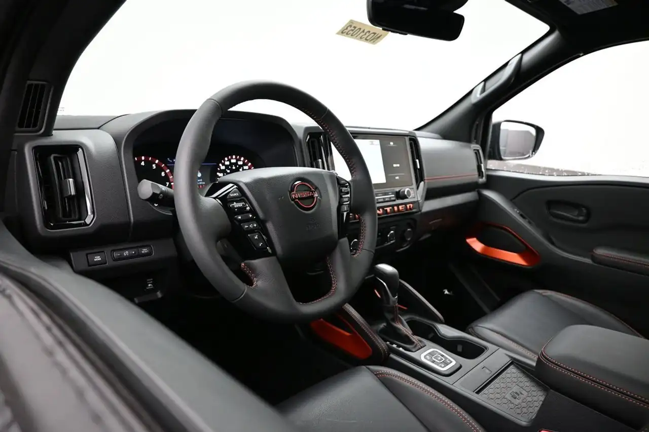 Nissan Frontier снимка Nissan Frontier