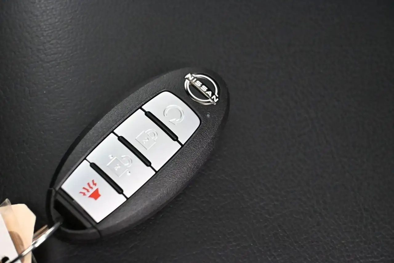 Nissan Frontier снимка Nissan Frontier