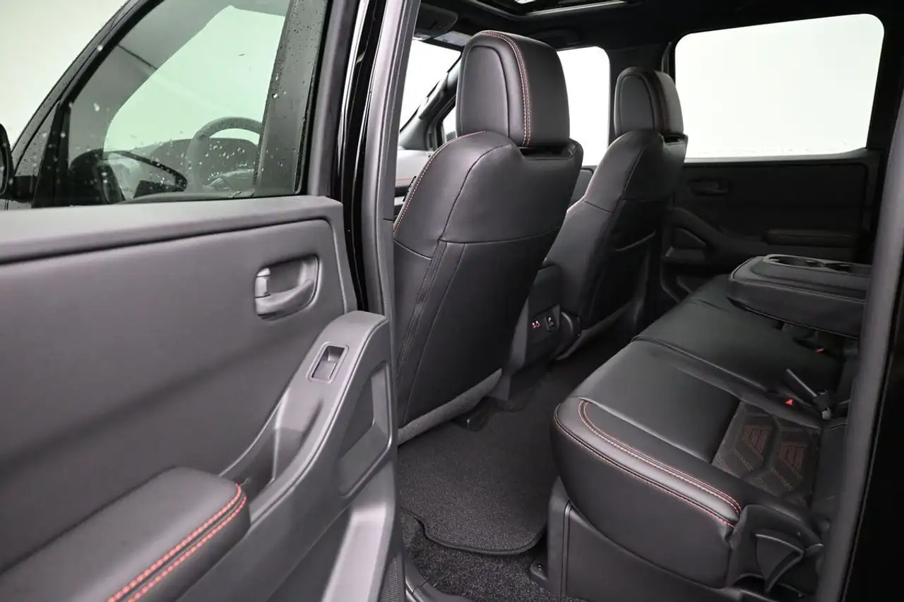 Nissan Frontier снимка Nissan Frontier