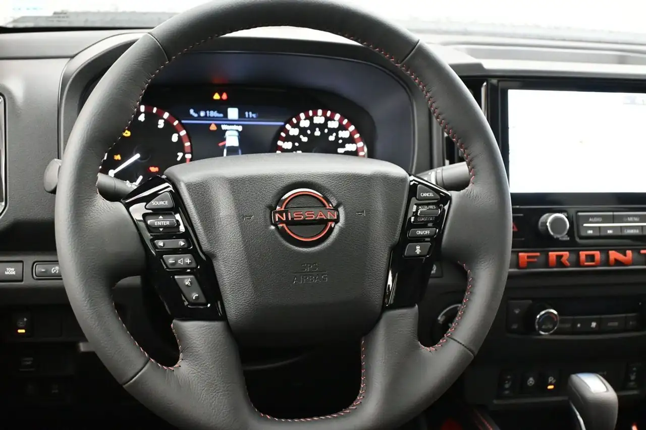 Nissan Frontier снимка Nissan Frontier