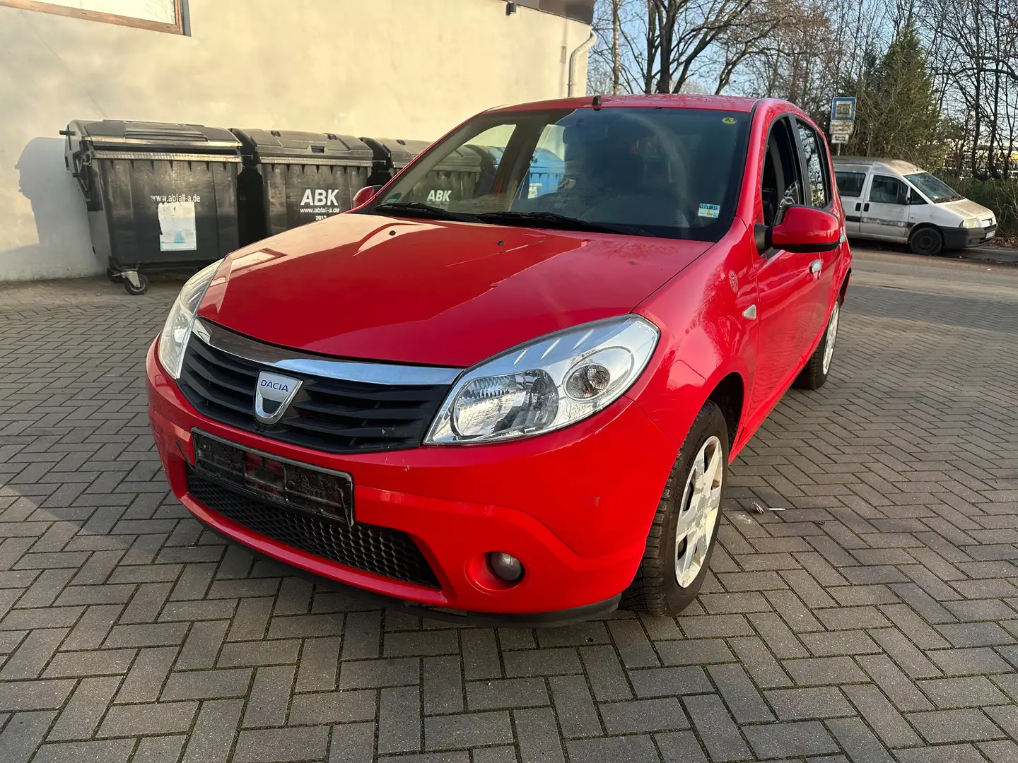 Dacia Sandero Laureate / Klima / AHK / Tüv 09.2026 Rot - 1