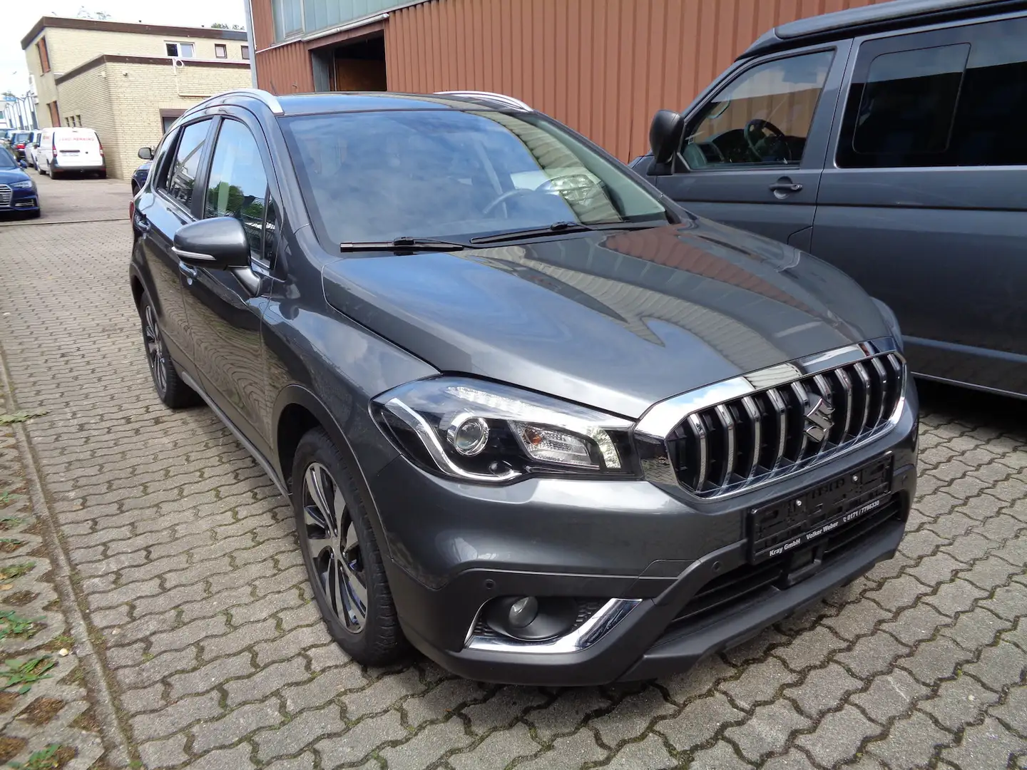 Suzuki SX4 S-Cross Comfort+ 4x4, Panorama, AHK, Leder Grau - 1