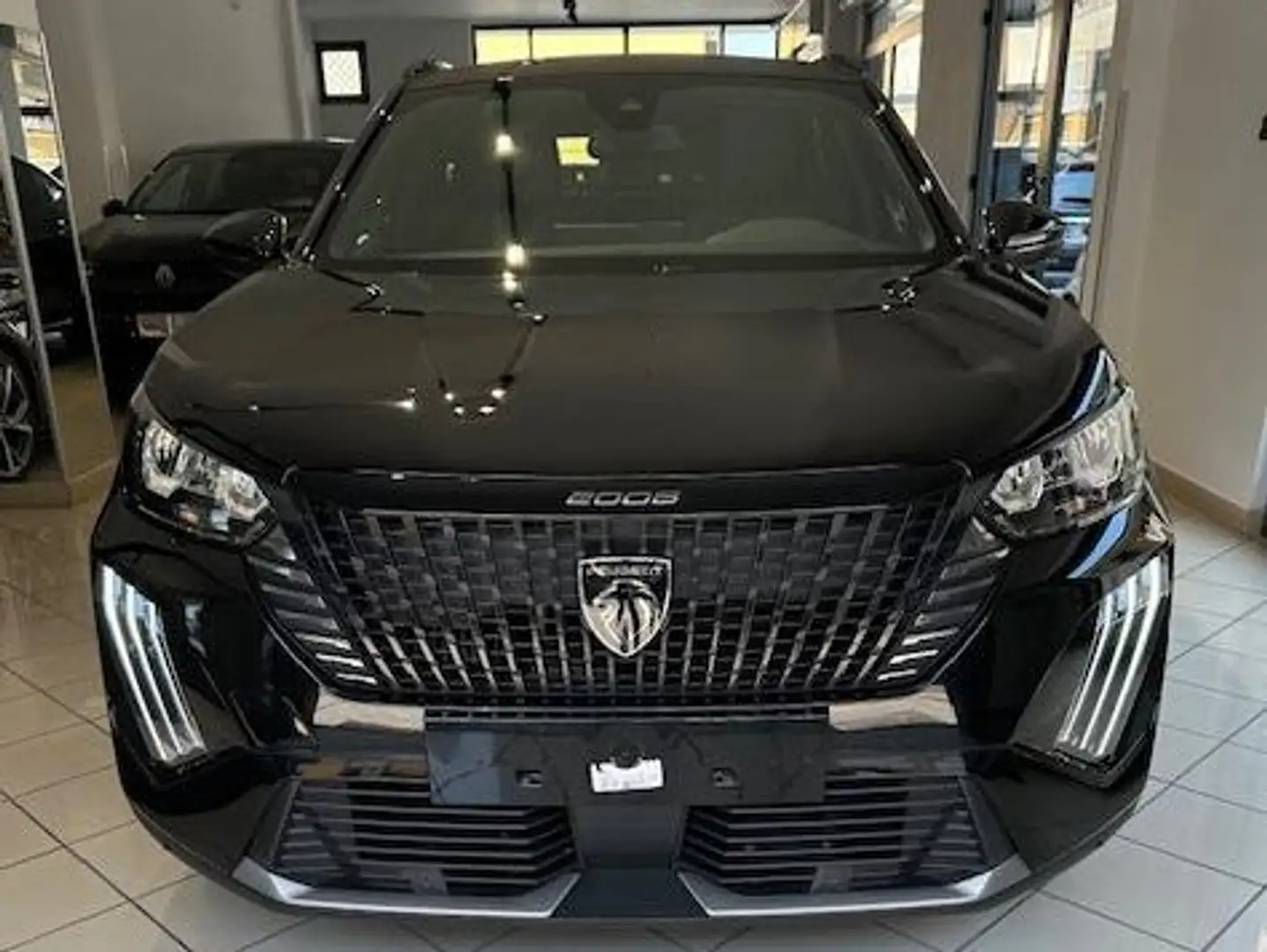 Peugeot 2008 Allure Hybrid 136 e-DCS6 1199cc Nero - 2