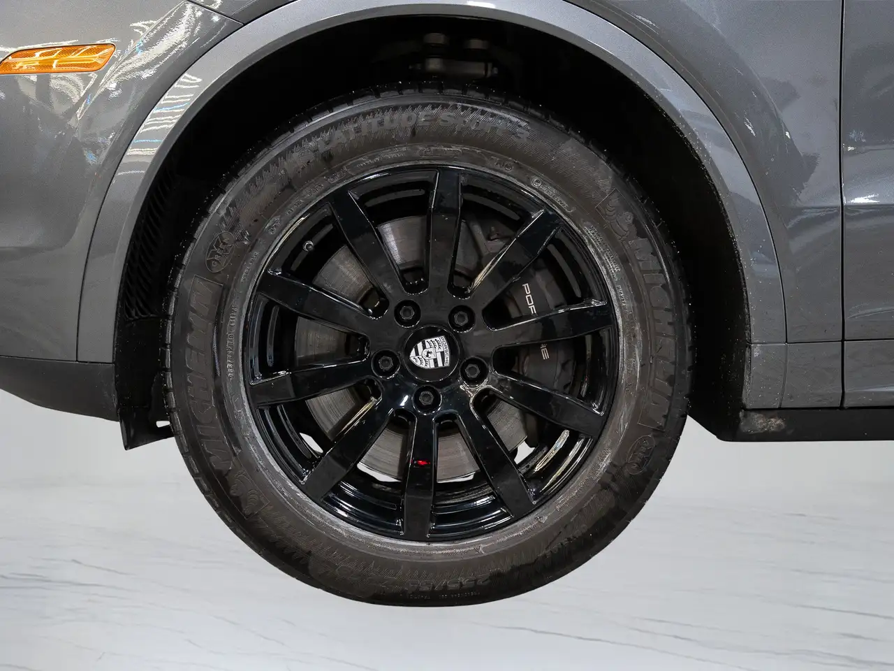 Porsche Cayenne снимка Porsche Cayenne