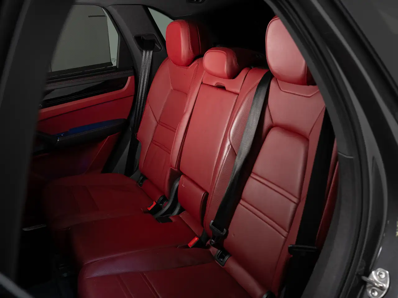 Porsche Cayenne снимка Porsche Cayenne