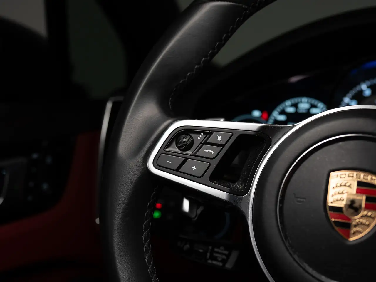 Porsche Cayenne снимка Porsche Cayenne