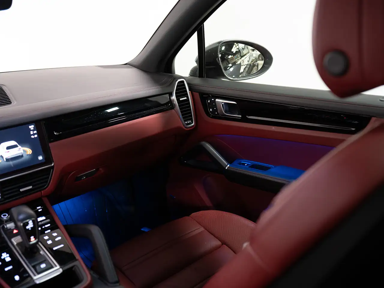 Porsche Cayenne снимка Porsche Cayenne