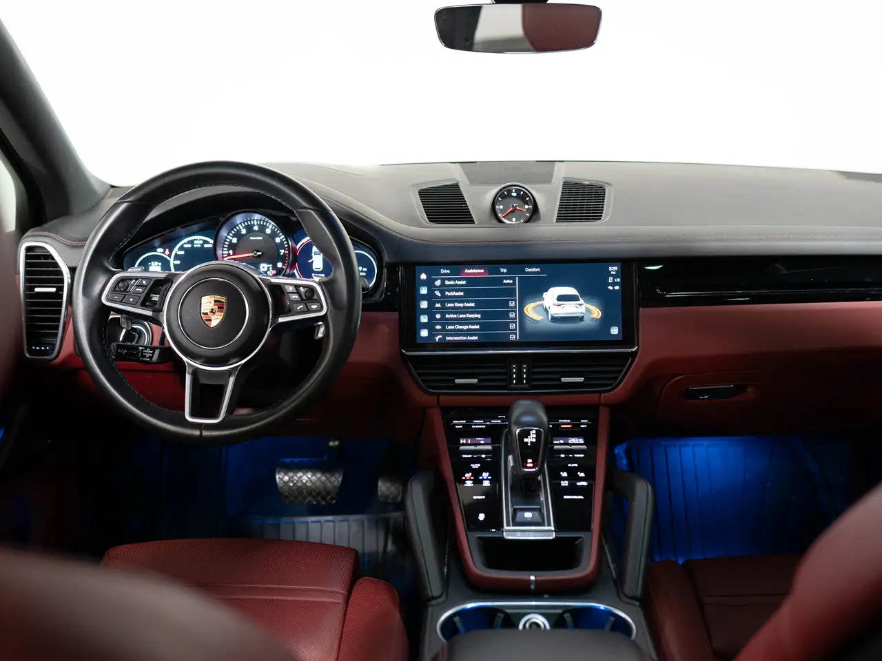 Porsche Cayenne снимка Porsche Cayenne