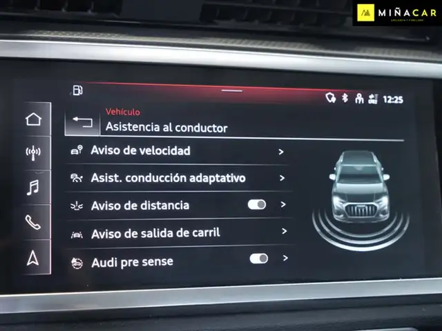 Audi Q3 view 12