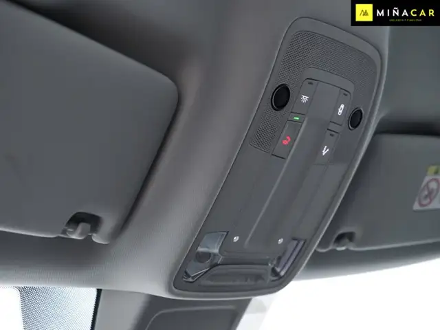 Audi Q3 view 19
