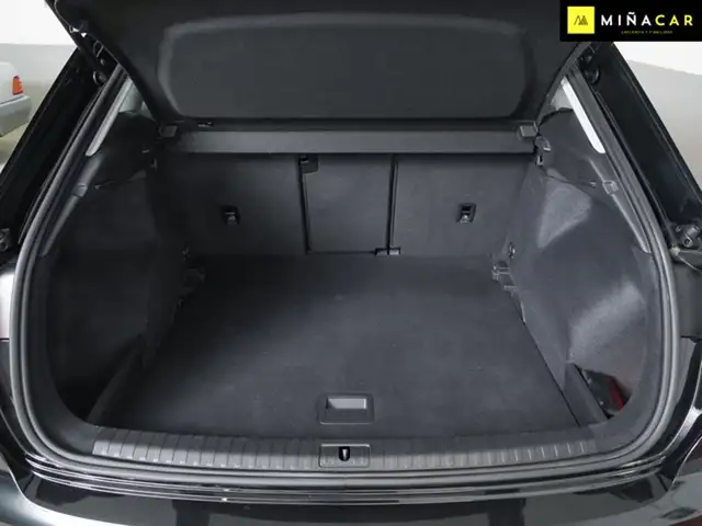 Audi Q3 view 25