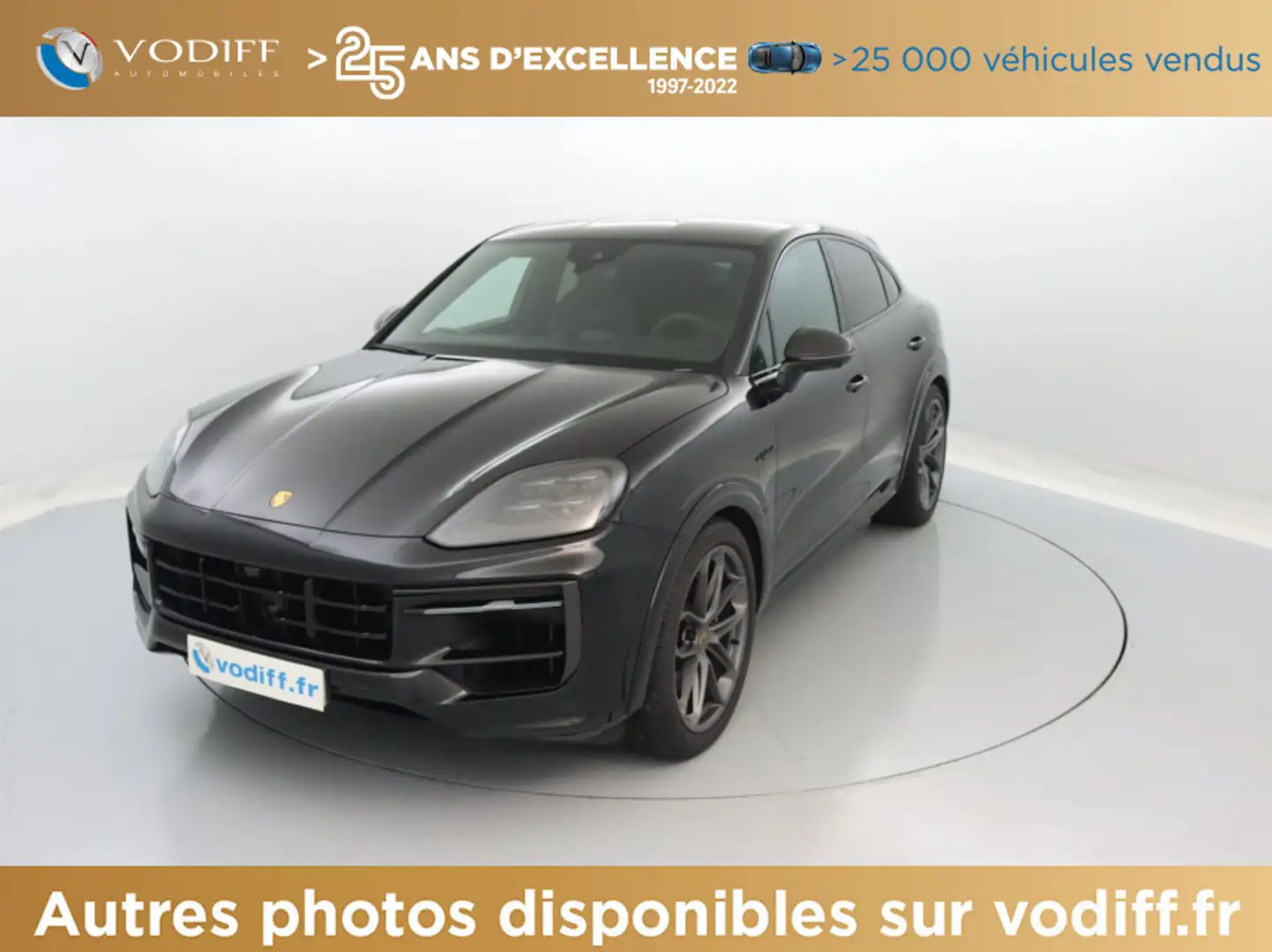 Porsche Cayenne E-HYBRID 470 CV Schwarz - 1